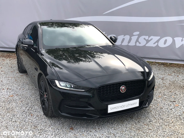 Jaguar XE 2.0 D180 S - 6