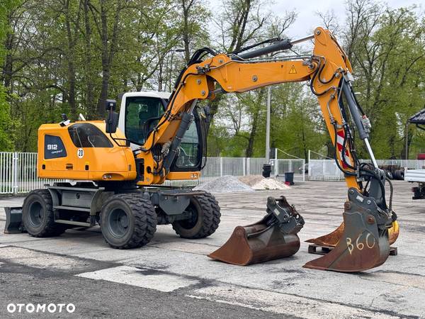 Liebherr A912 Compact - 11