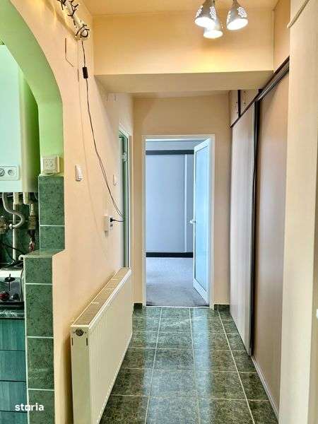 Apartament 2 camere Chisineu-Cris (deasupra mag. Curtici) - Imagine principală: 4/8