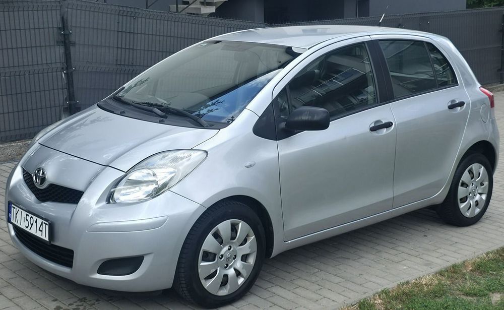 Toyota Yaris III (2011-2019) 2010
