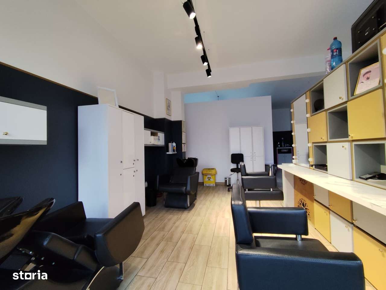 Inchiriere salon de infrumusetare – afacere la cheie, zona Lidl Iosia - Imagine principală: 3/16