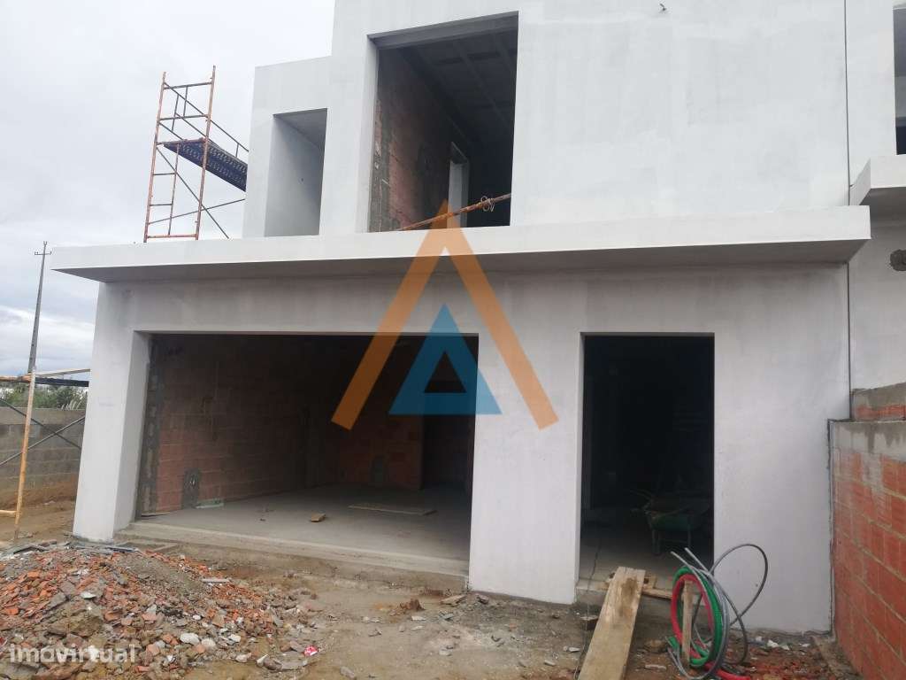 Moradias Geminadas em Santa Maria de Lamas. - Grande imagem: 4/37