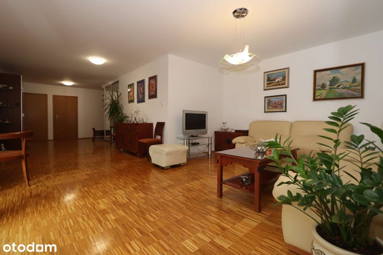 Komfortowy apartament z garażem i dużym tarasem, 2002 rok-3
