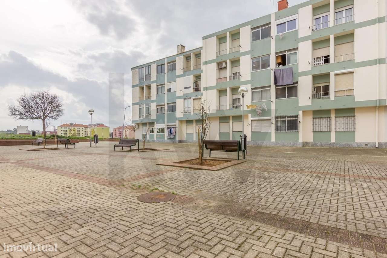 Apartamento T1 com Arrecadação na Moita-11