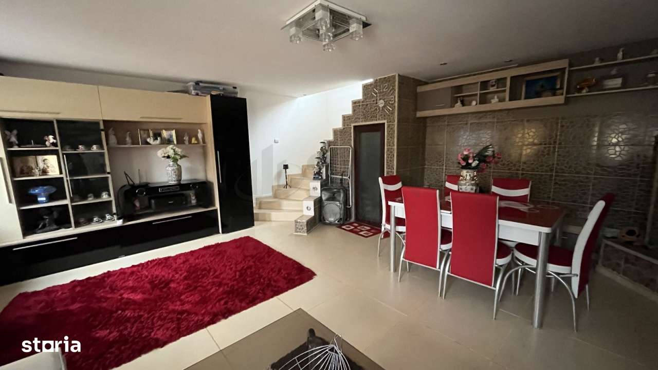 Casa cu 7 camere zona retrasa Poroinica - Imagine principală: 4/15