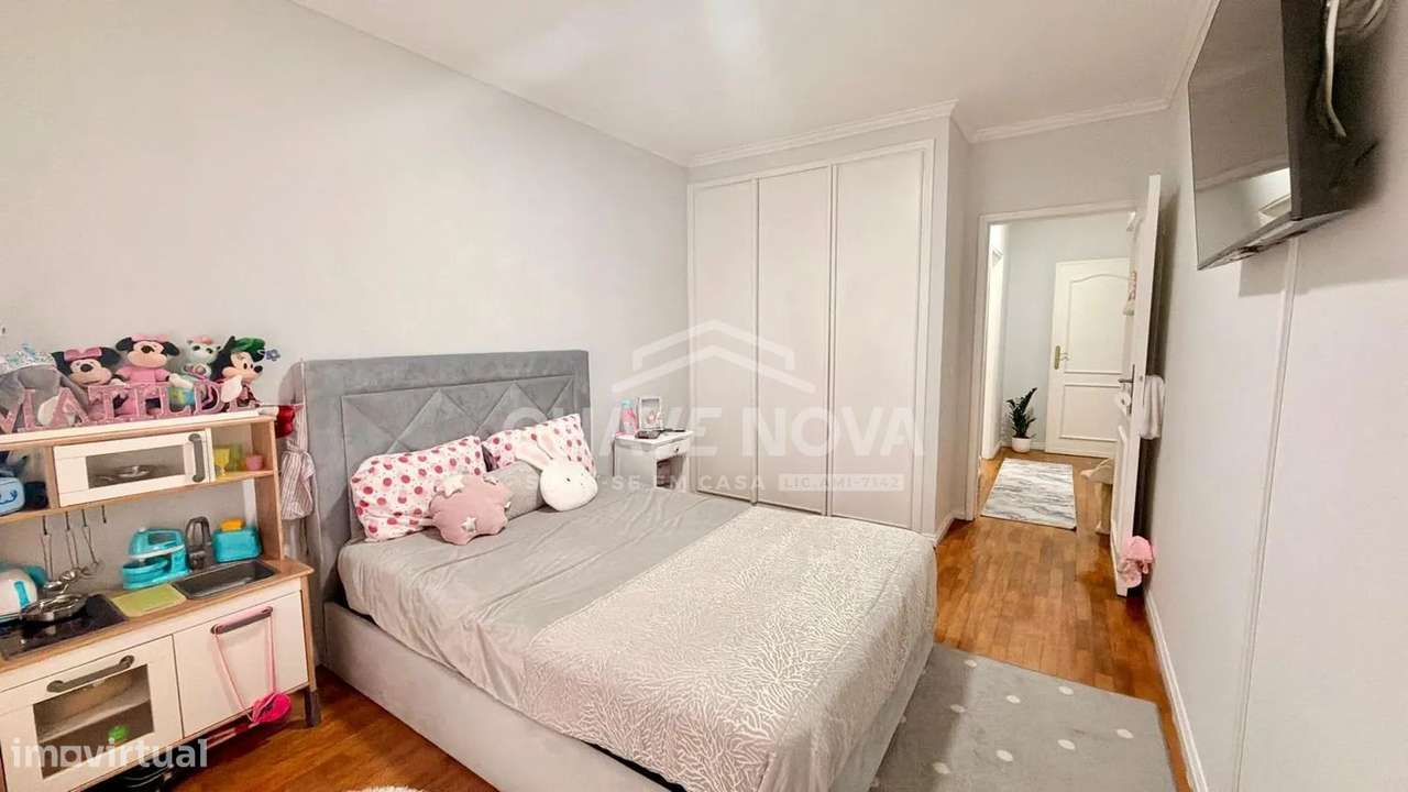 T2 c/ Garagem Box em Canelas-14