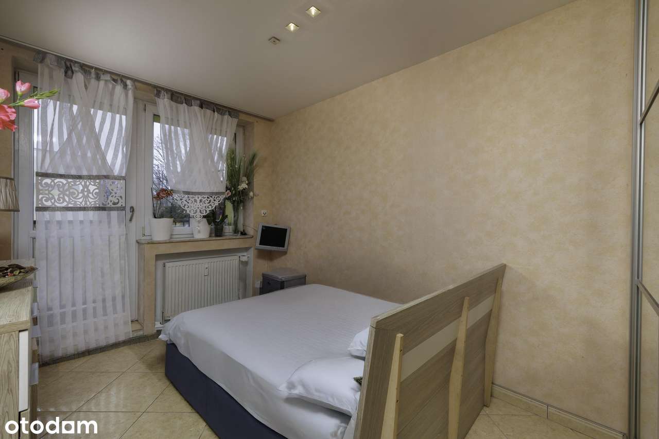 4-pokojowe, dobrze doświetlone mieszkanie wraz z  balkonem-5