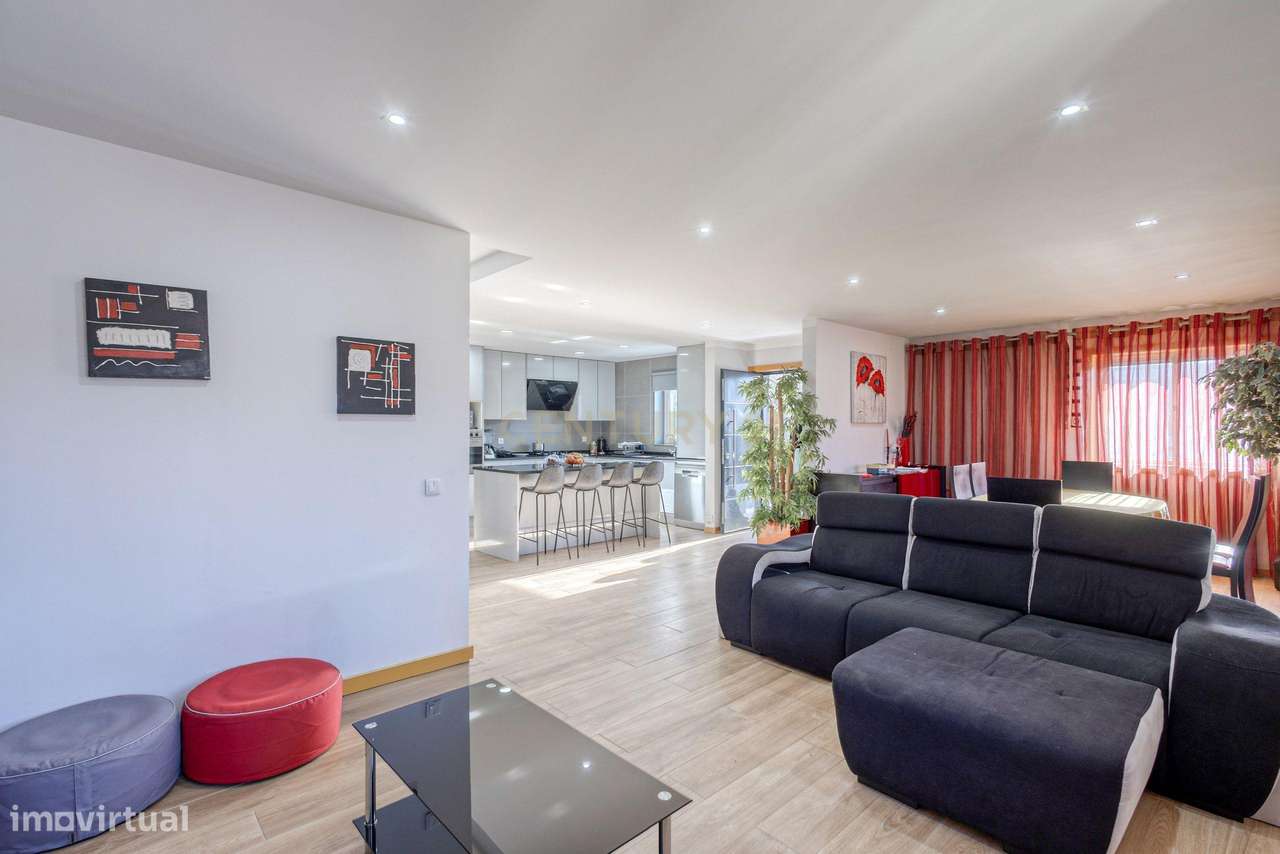 Moradia T3 com Piscina junto ao Metro e Hospital Santos Silva: Confort - Grande imagem: 5/39