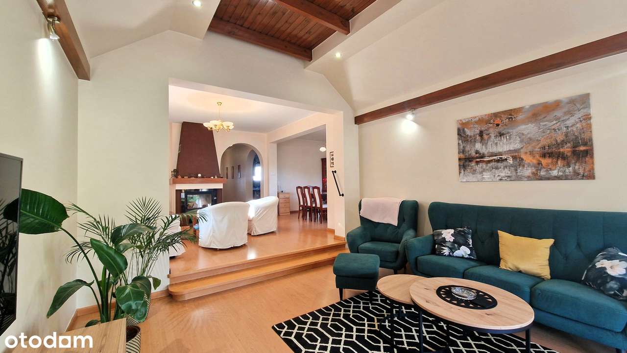 Przestronny bardzo zadbany dom, osobny garaż, zagospodarowany ogród-1