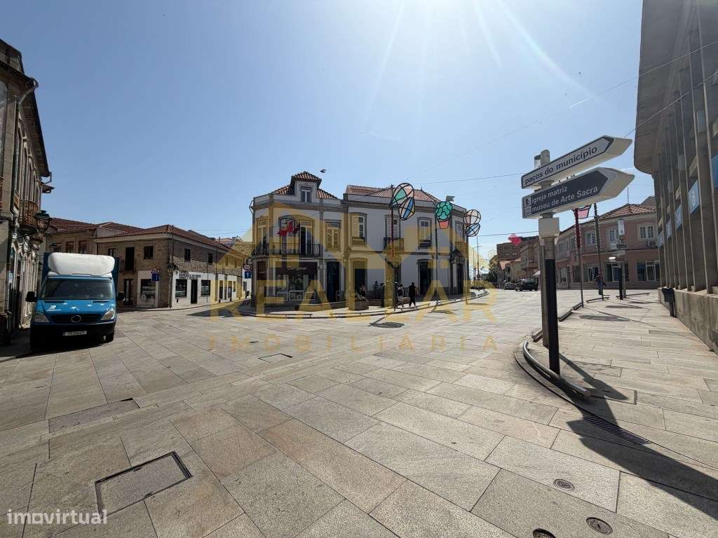Oportunidade Única no Coração do Centro Histórico de Vila do Conde-23