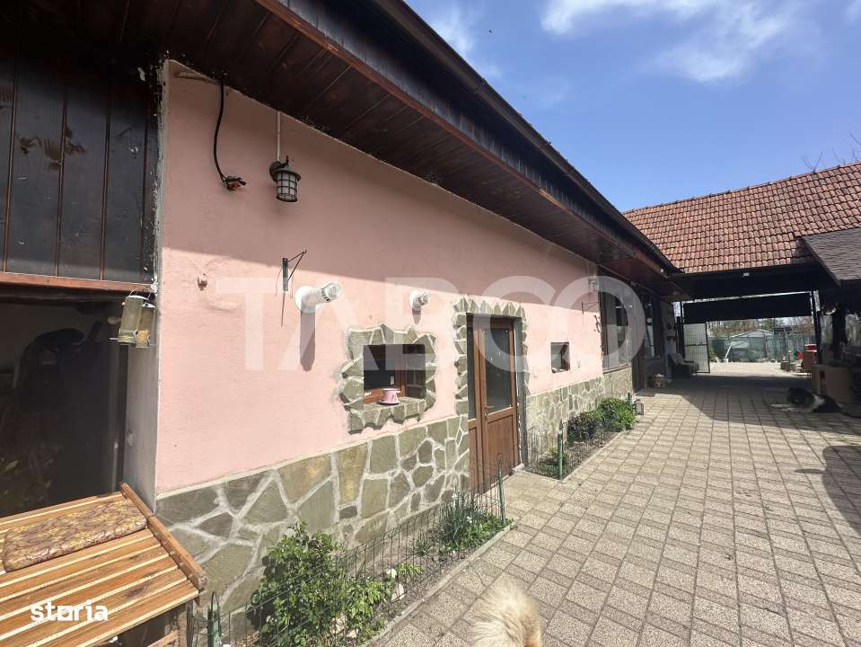 Casa de vanzare 5 camere zona barbeque  salon de evenimete ciubar - Imagine principală: 3/19