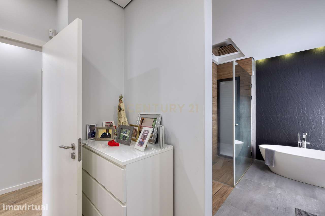 Moradia unifamiliar na Urbanização dos Jardins de Santiago, Setúbal-17