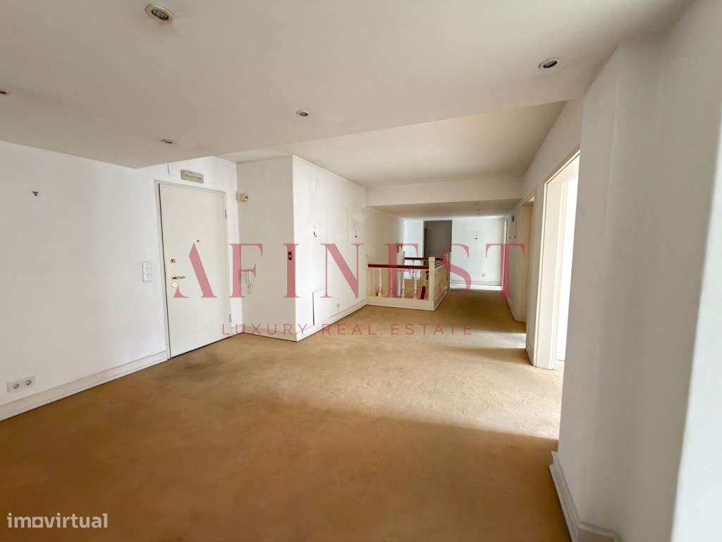 ESCRITÓRIOS 543 m2 NA AVENIDA ANTÓNIO AUGUSTO AGUIAR - Grande imagem: 4/8