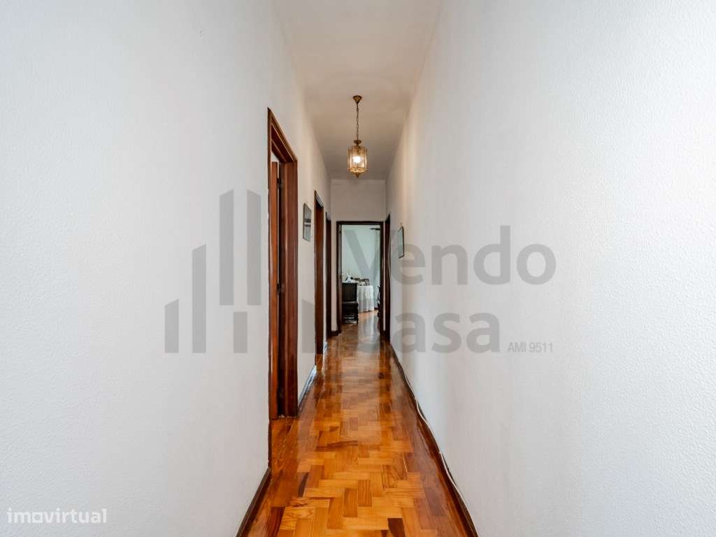Vende-se T6+1 Braga À Av. Liberdade-31