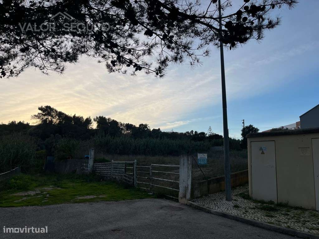 Terreno urbano para construção de 2 prédios em Arcena-11