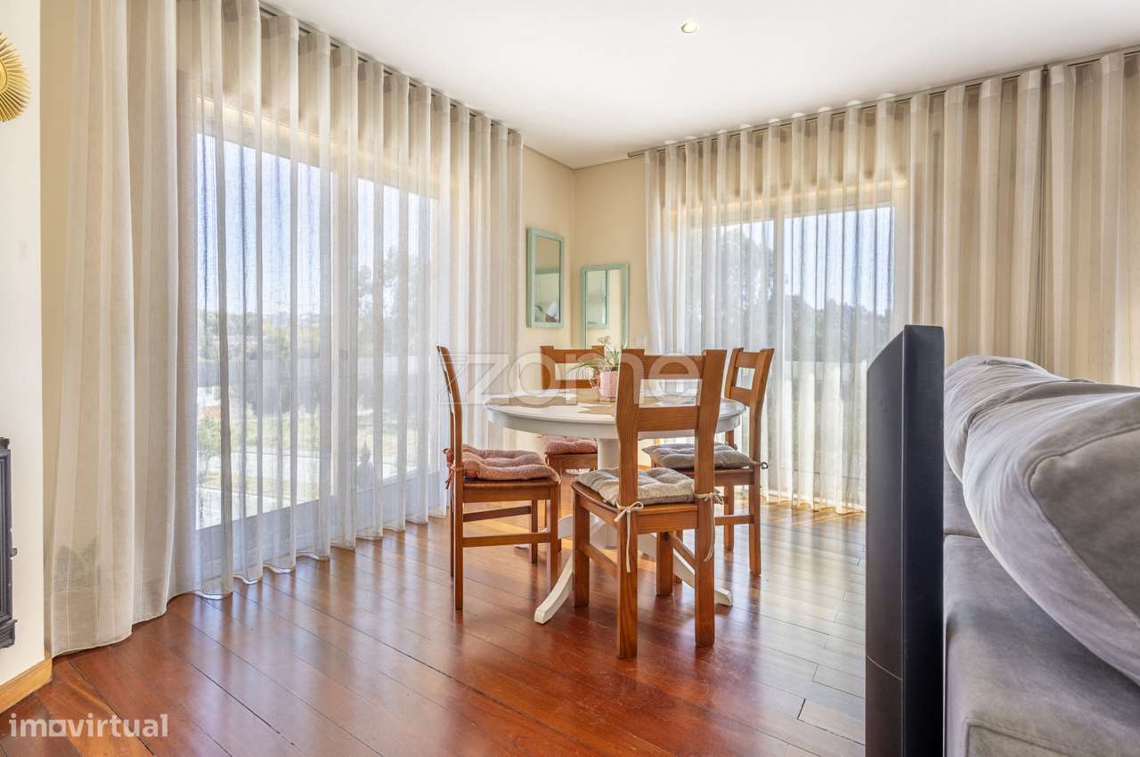 Apartamento a Venda T3 + 1 Duplex Luminoso em Gueifães - Grande imagem: 2/33