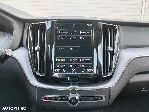 Volvo XC 60 B5 MHEV AT8 AWD Momentum Pro - 22