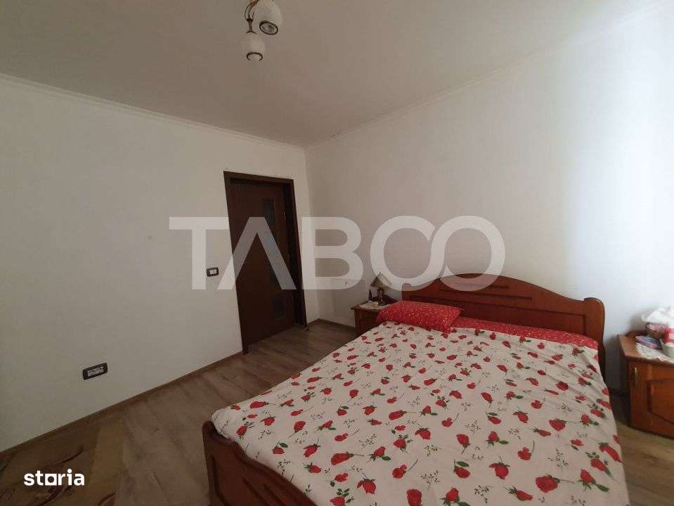 Casa 5 camere 3 bai 2 terase garaj magazie de vanzare 180 mp utili-6