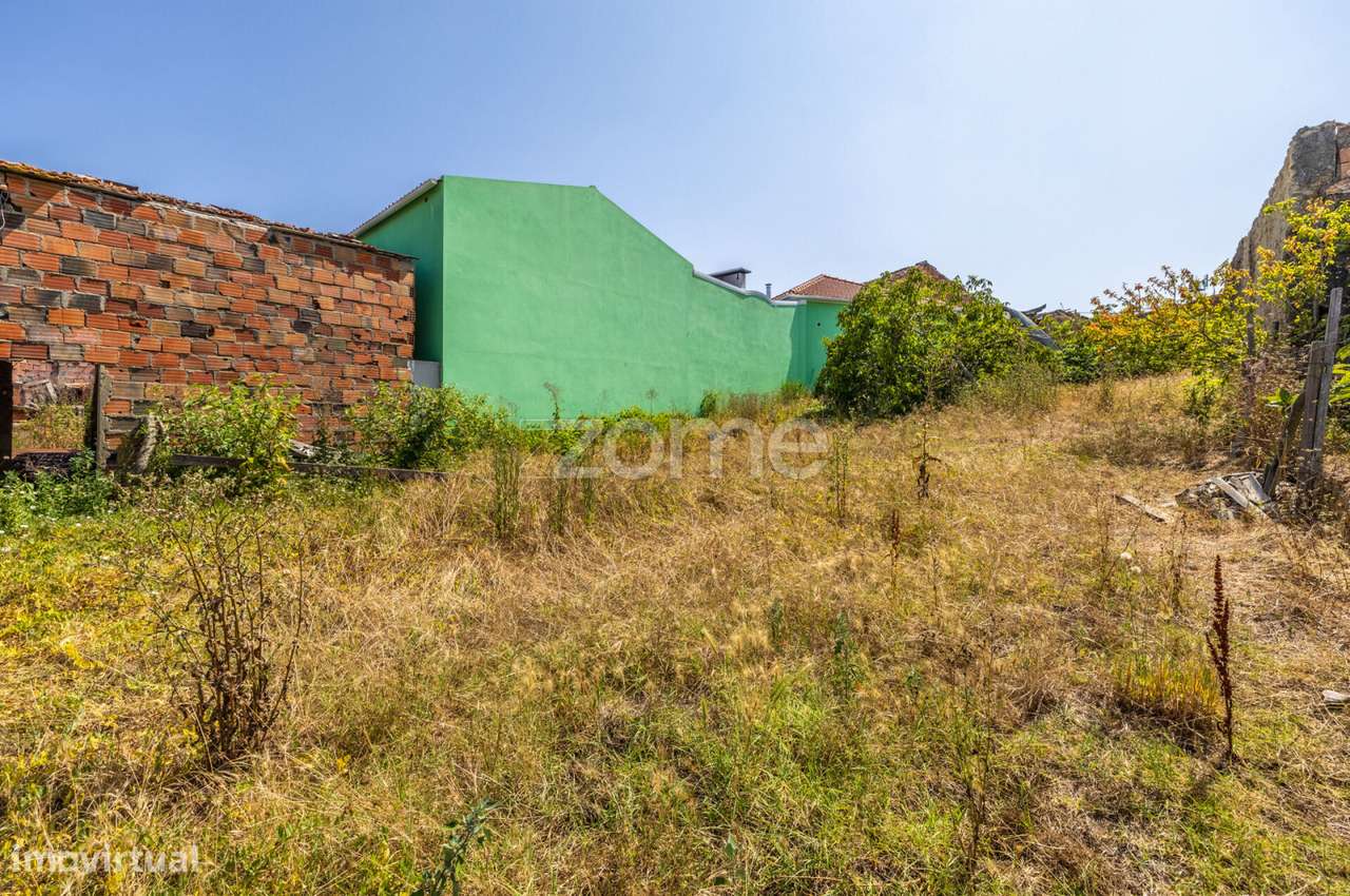 Moradia T2 || Para Reconstrução || Lote com 1.075m2-22