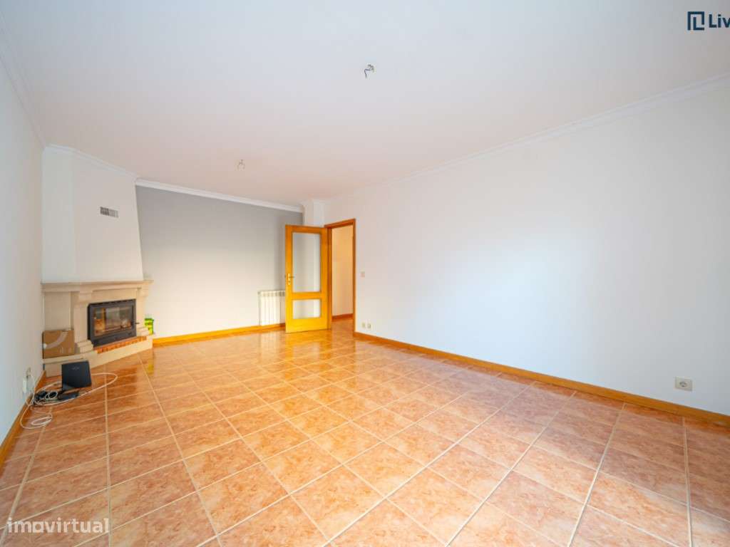 T2 com Amplo Terraço em Gulpilhares-10