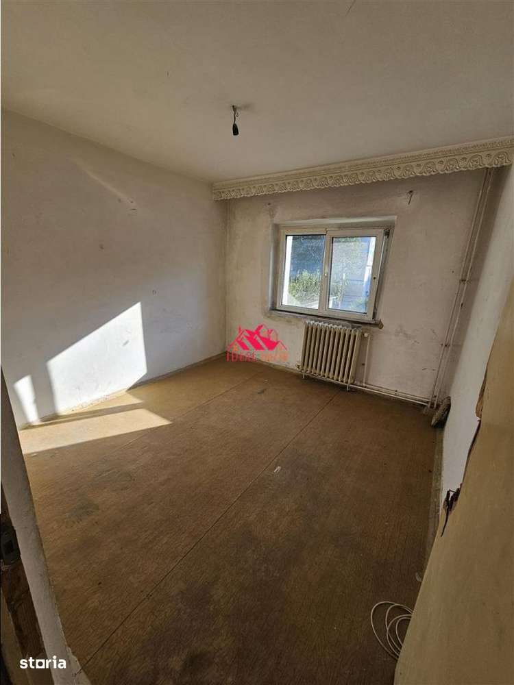 Apartament 3 Camere Piata SUD - Etaj 2 - Imagine principală: 3/4