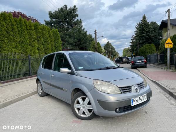 Renault Scenic 1.9 dCi Luxe Privilege - 9