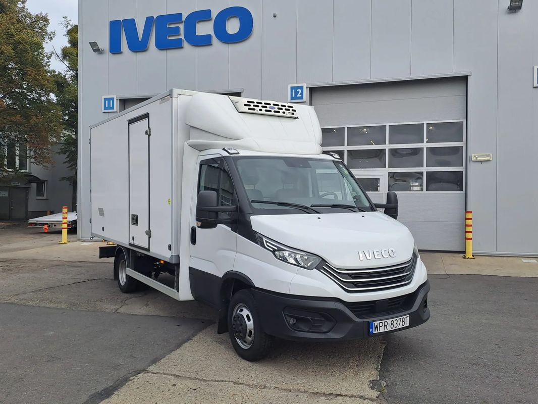 Iveco Daily 50C18 bliźniak  Izoterma 8EP  Full Led Pełen serwis ASO