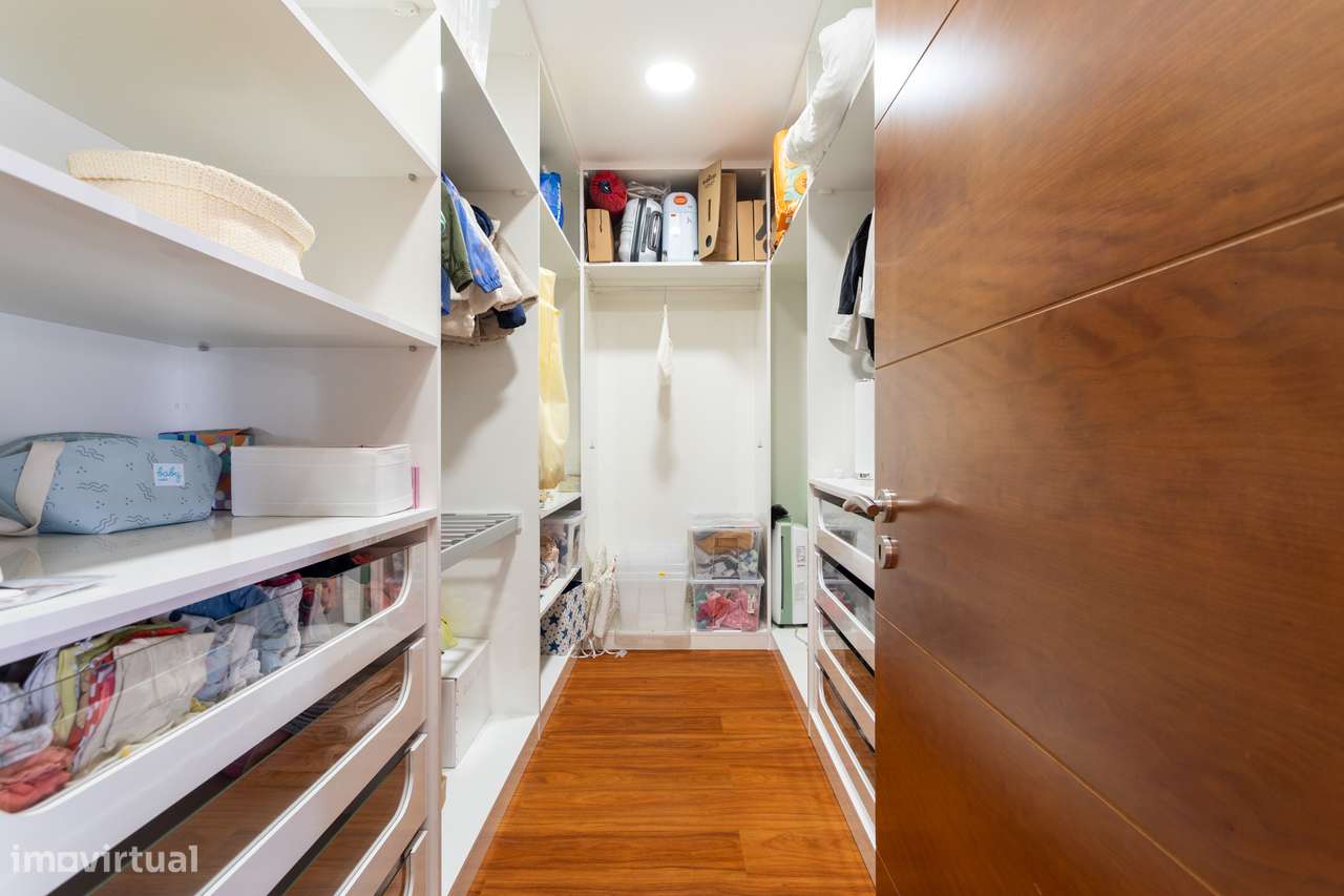 Oportunidade única: Moradia Isolada de Sonho em Famões: Conforto, Mode-28