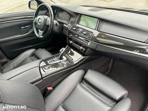 BMW Seria 5 525d xDrive Aut. Luxury Line - 7