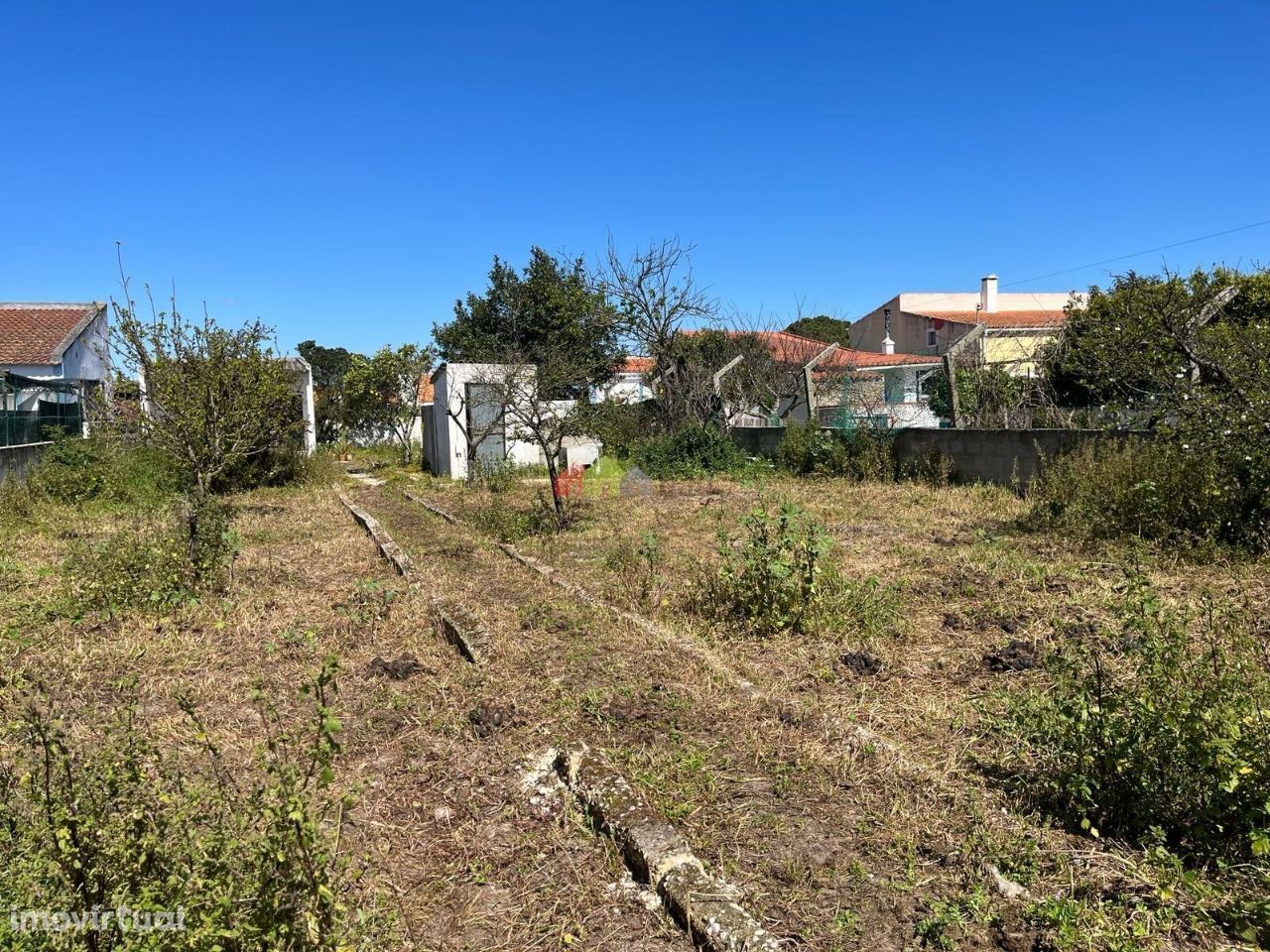 Lote de Terreno 482m2 p/ construção de moradia, Lagoinha, Palmela