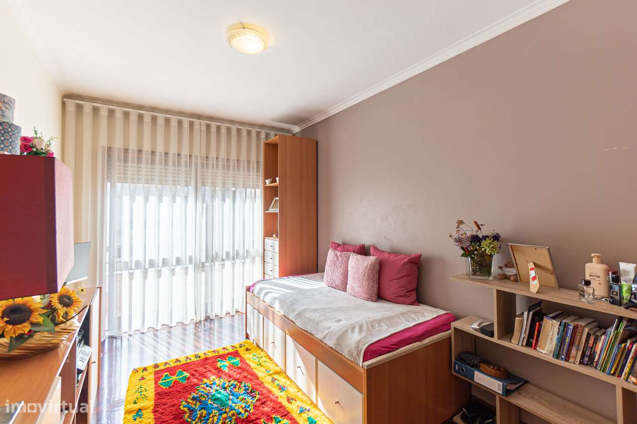 T2+1 com varanda e lugar de garagem em Oliveira do Douro-15