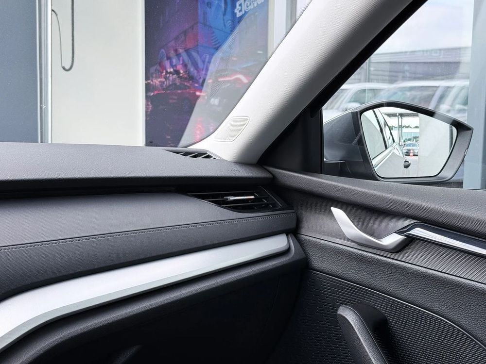 Skoda Octavia 1.5 TSI MHEV Edition 130 Selection DSG 2025 — zdjęcie 7