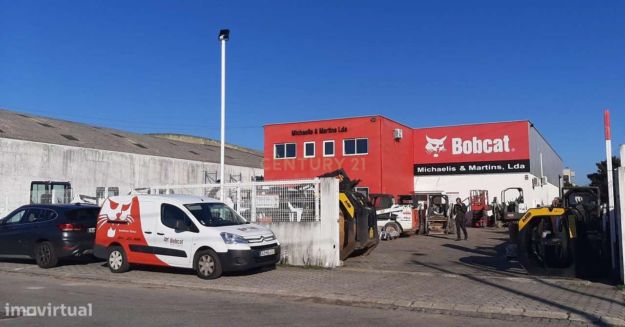 Armazem + Escritórios , zona  industrial de Ovar  657,  m2  (útil) - Grande imagem: 1/19