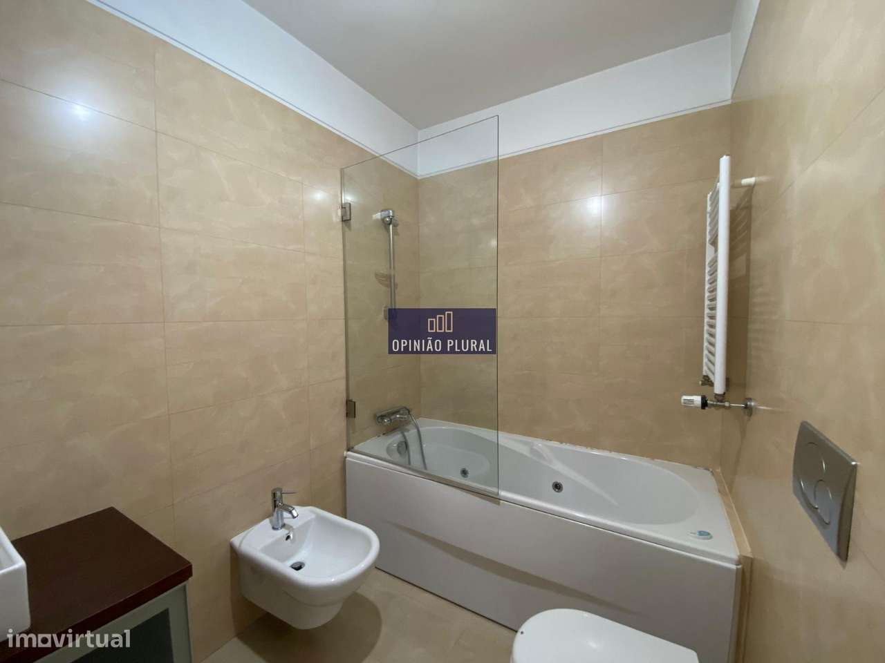 T2 de Luxo com Varandas e Garagem Dupla em S. Félix da Marinha-13