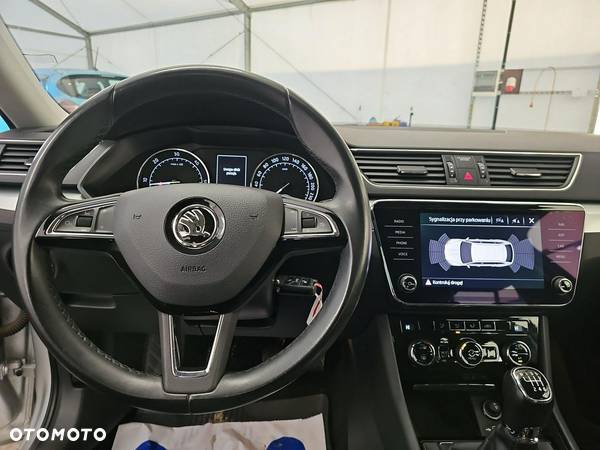 Skoda Superb 2.0 TDI Ambition - 12