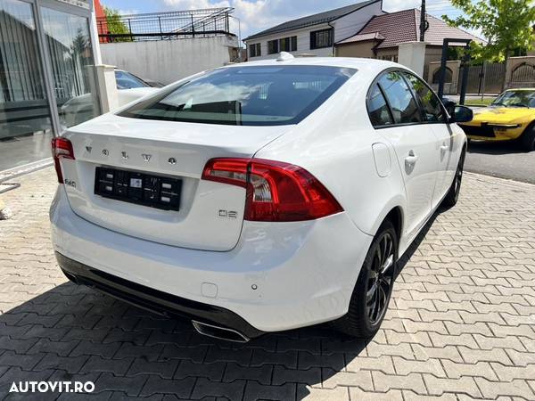 Volvo S60 D2 Momentum - 5