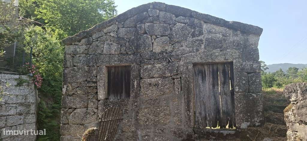 Terreno c/ Sequeira p/ Restauro  - Bouro Santa Marta-15