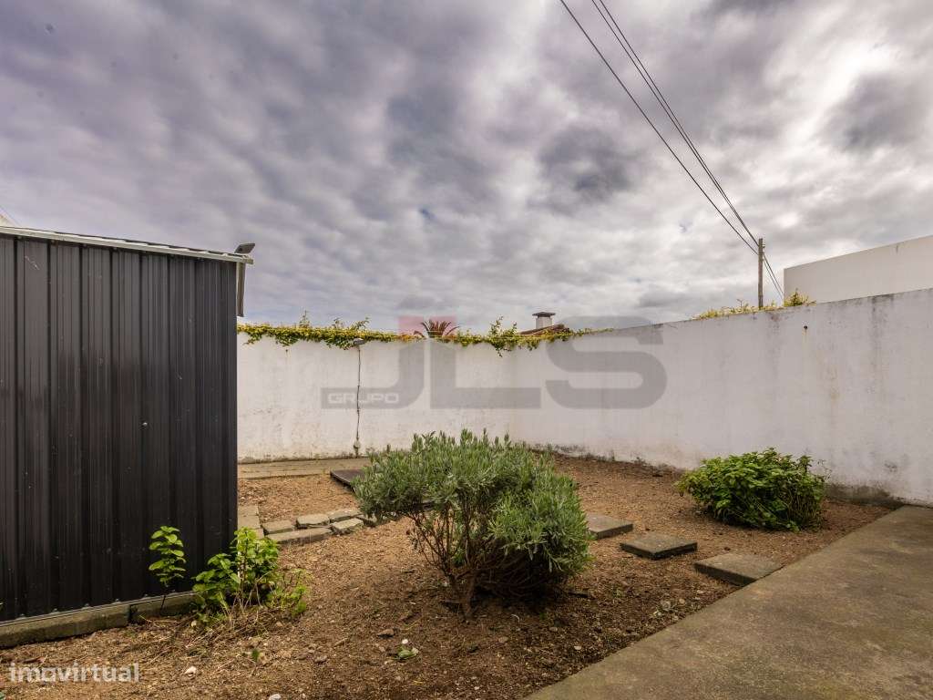 Moradia Térrea em Fenais da Luz: Conforto e Proximidade ao Mar-17