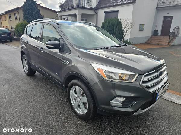 Ford Kuga 2.0 TDCi 2x4 Titanium - 1