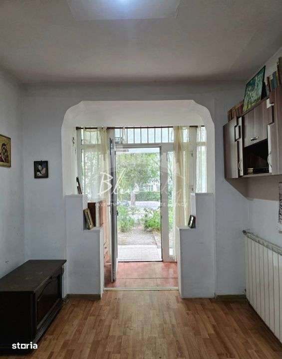 Apartament 3 camere cu 2 intrari, situat in Centru-0