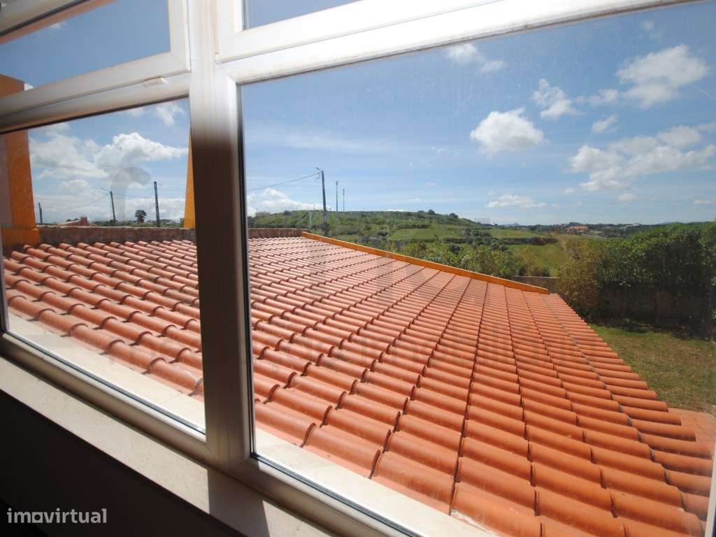 Moradia T5 em Lote Urbano de 5.135m2-35
