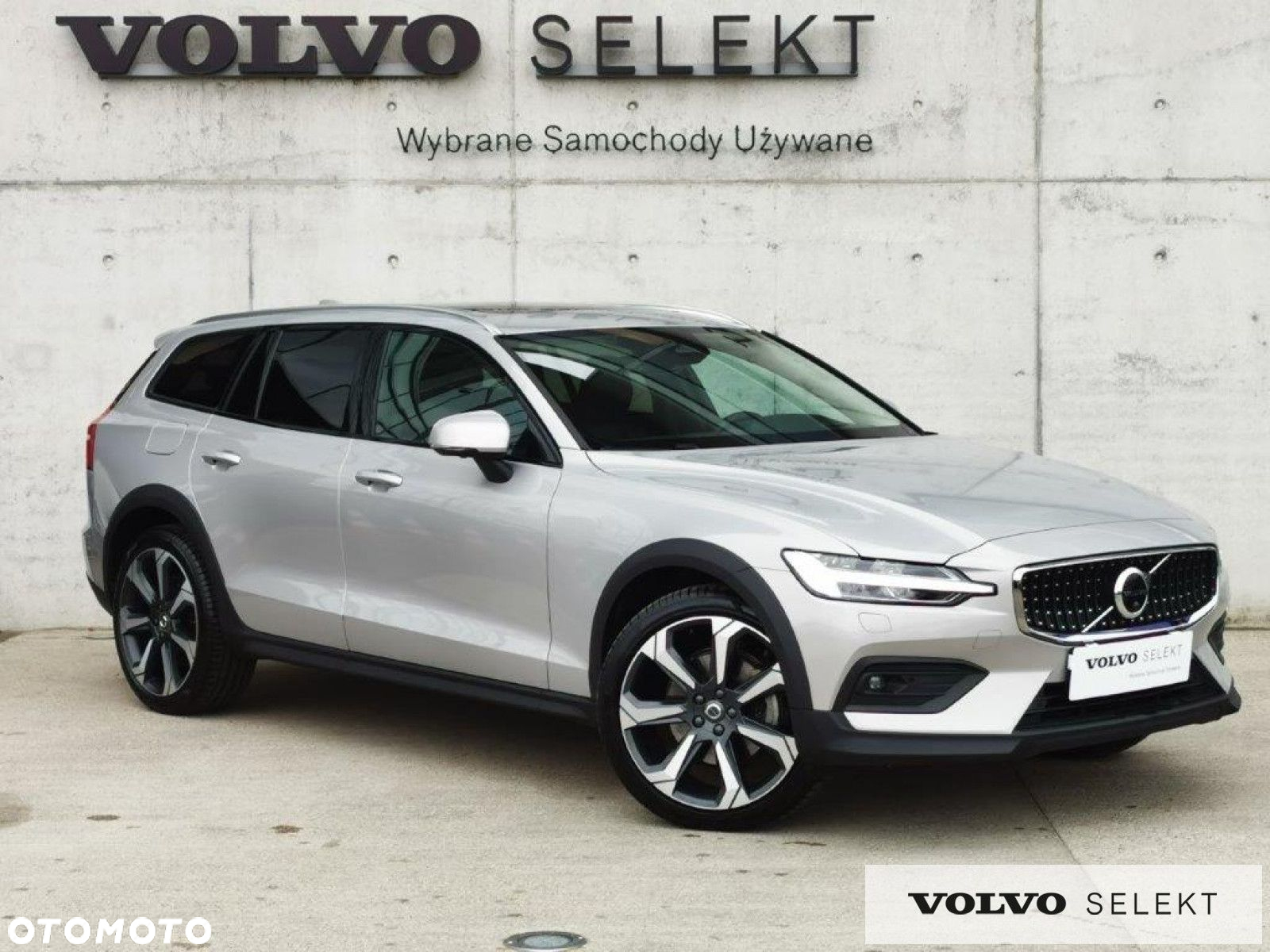 Volvo V60 Cross Country - 4