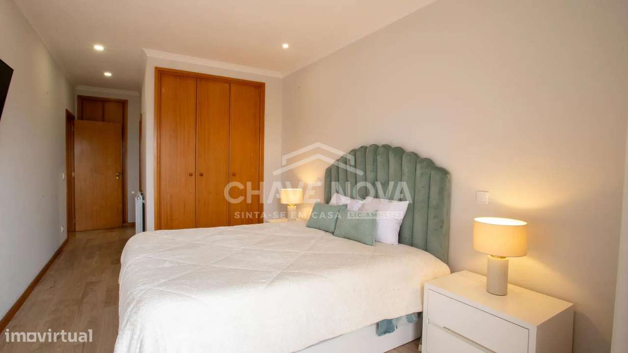 T3 Último Piso c/ Lugar de Garagem e Arrumo em Lourosa - Grande imagem: 5/29