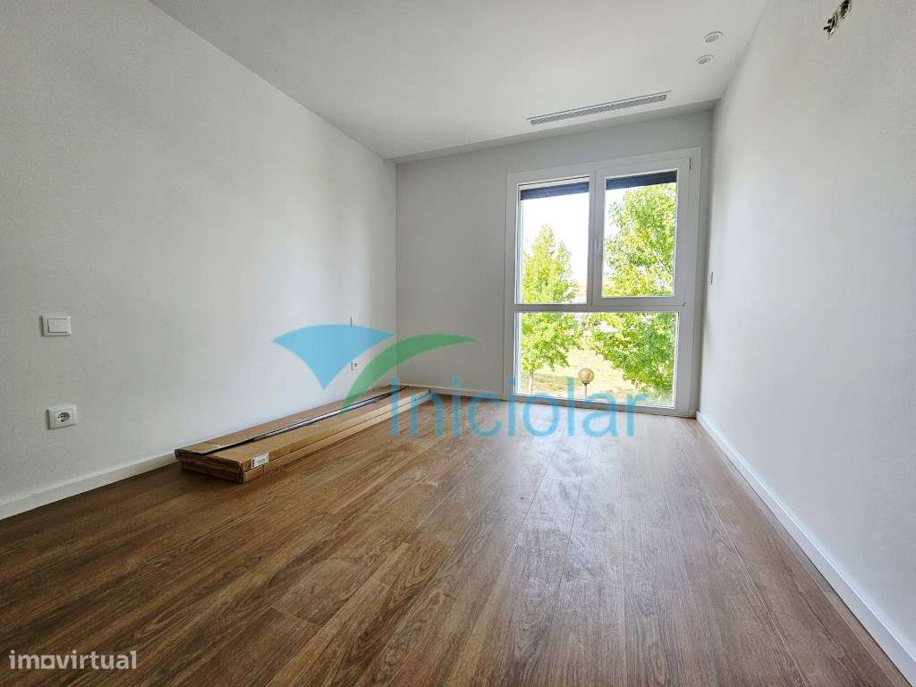 T1 Novo| Gueifães| Varanda| G. Fechada-8