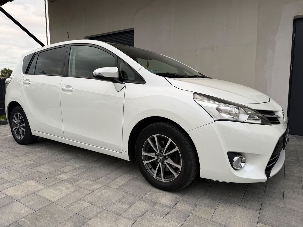 Toyota Verso 2.0 D-4D 5-Sitzer Life 2013