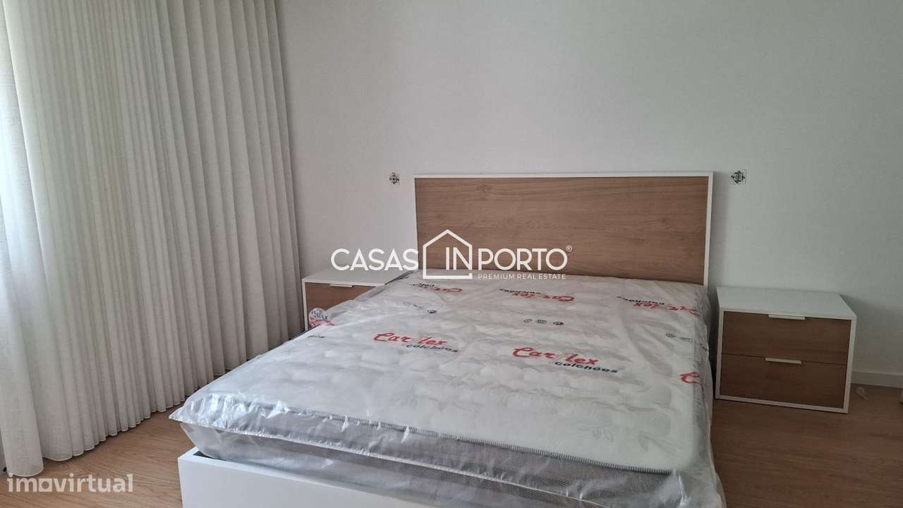 Moradia Triplex T2 com Terraço - Localização Premium junto à Lapa,-26