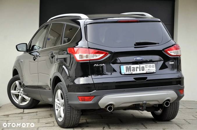 Ford Kuga 1.5 EcoBoost 2x4 Titanium - 4