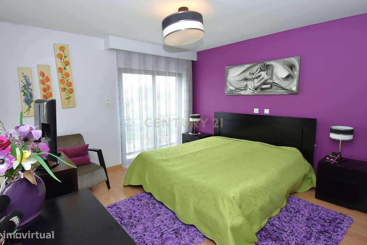 Moradia T3+1 em Alcochete: Luxo e Conforto!-33