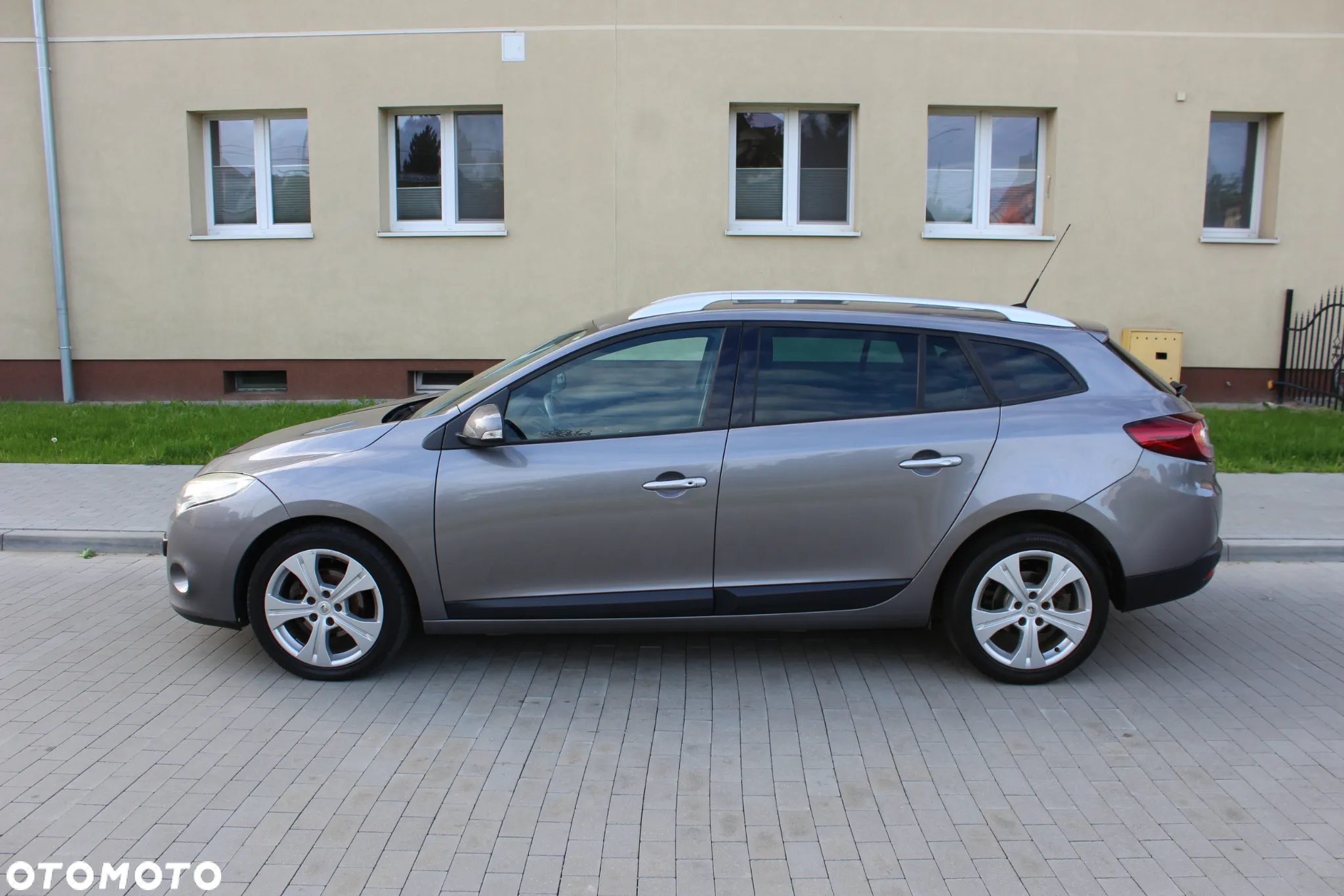 Renault Megane 1.9 dCi FAP Grandtour Avantage - 25