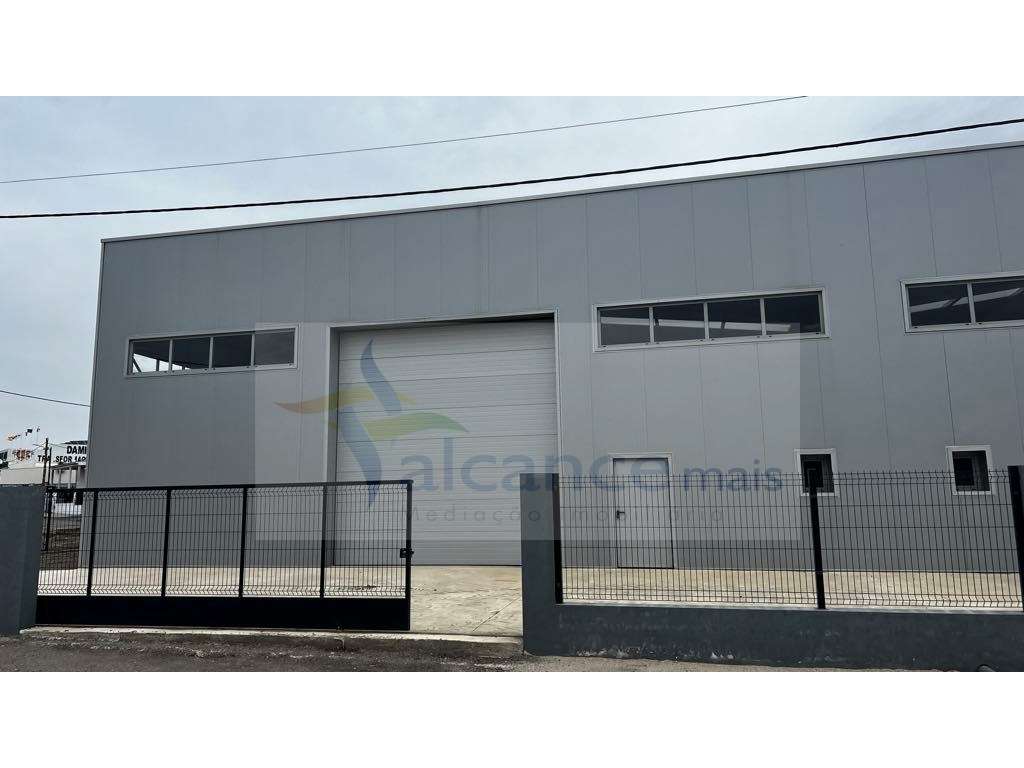 Armazém com construção recente em Vila Nova de São Bento I Possibil... - Grande imagem: 4/11